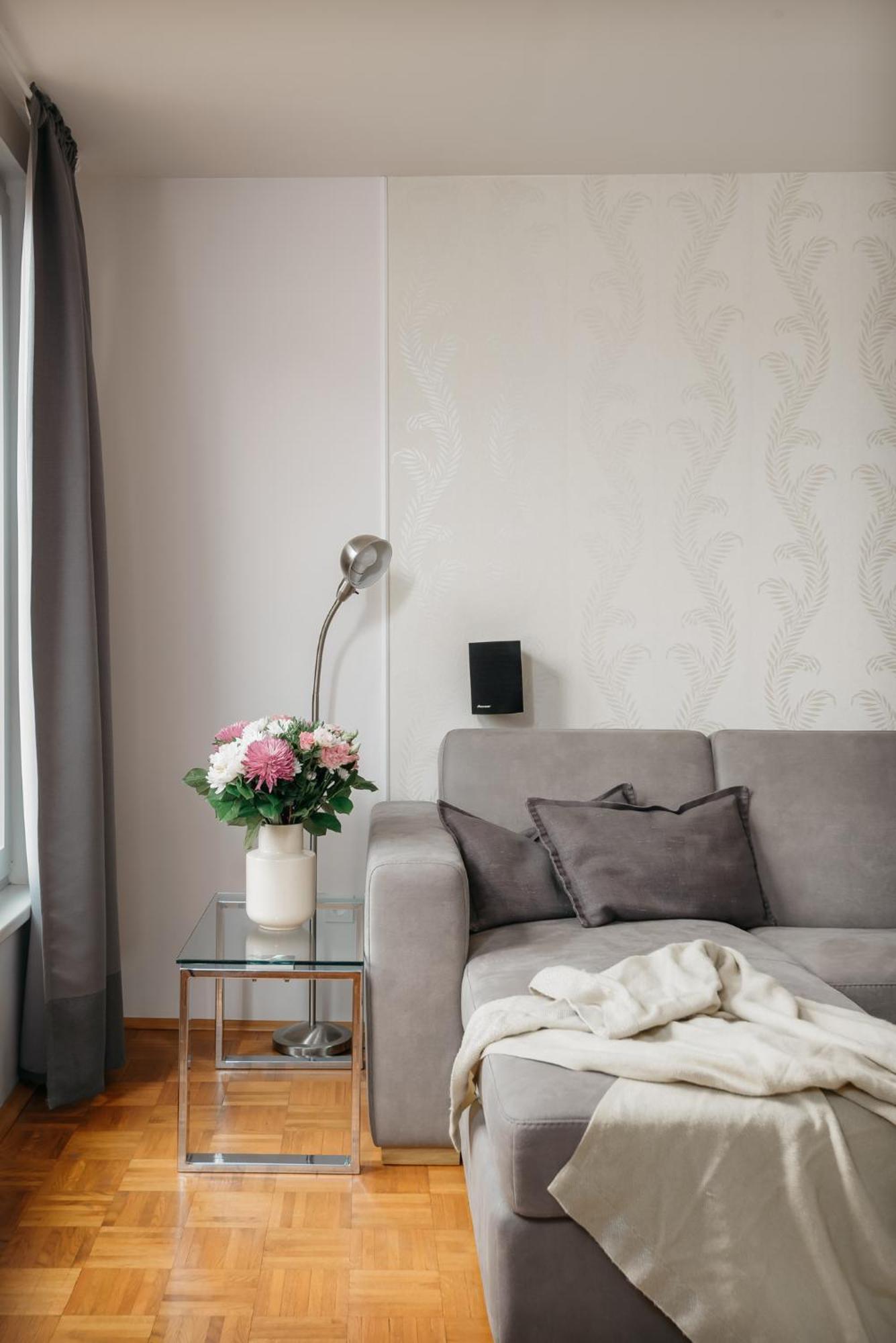 Roy 2 Bdr Apartment With Prague Castle View, Parking & Ac מראה חיצוני תמונה